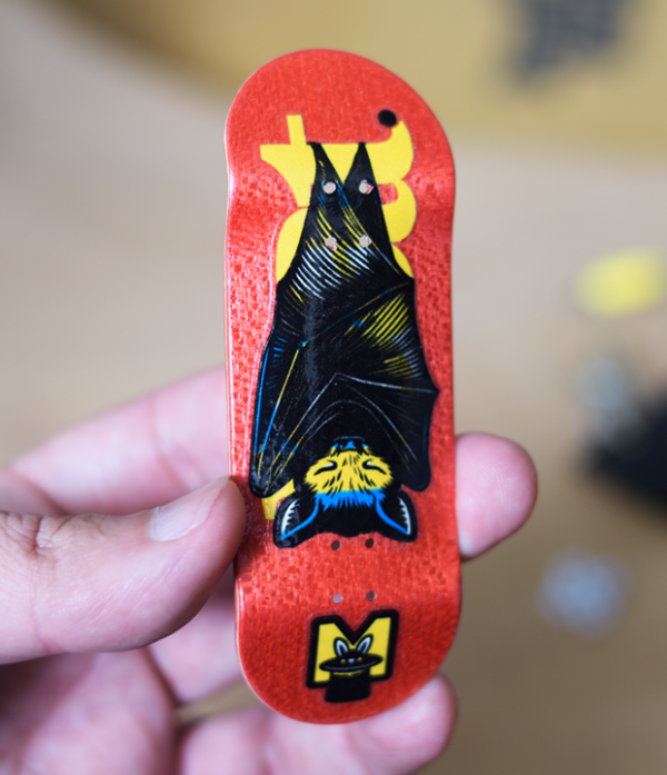 Fingerboard Profesional 34mm. sleeping Bat Mini